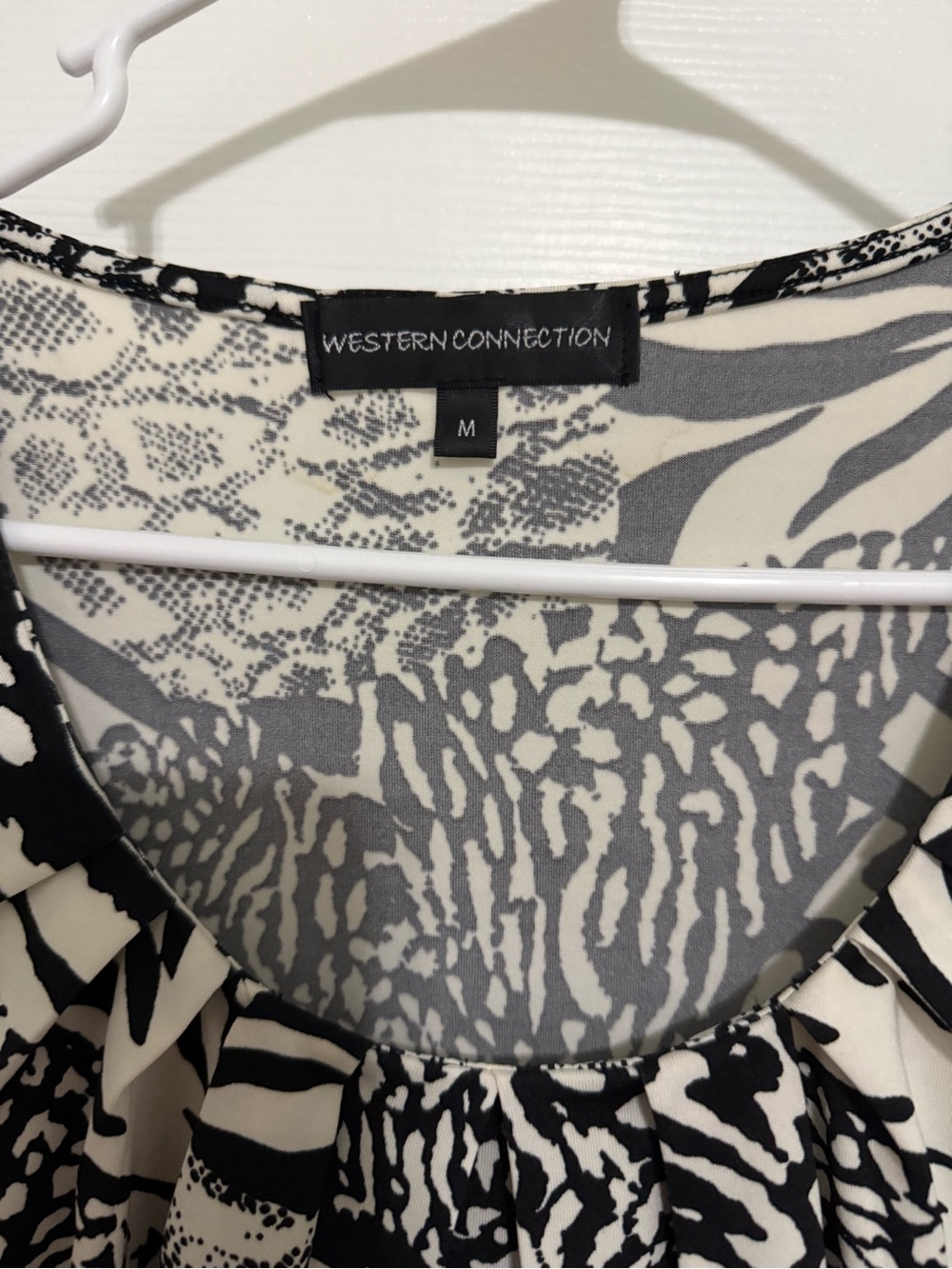 Western Connection Black & White Printed Blouse